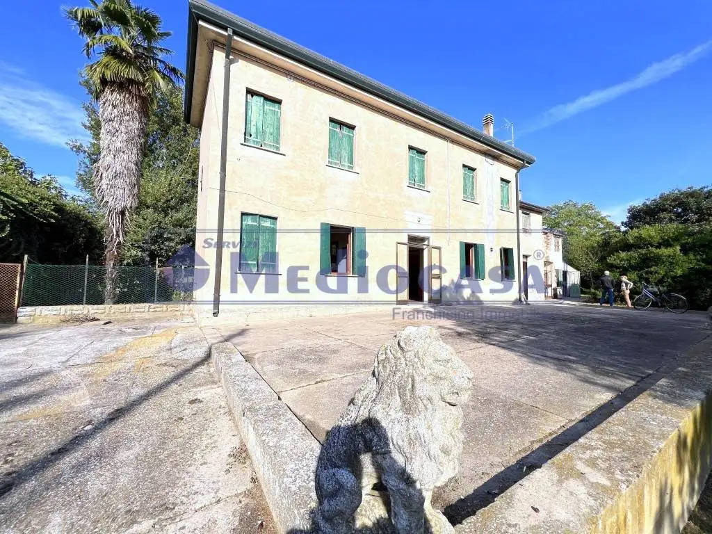 Villa in vendita a Rovigo