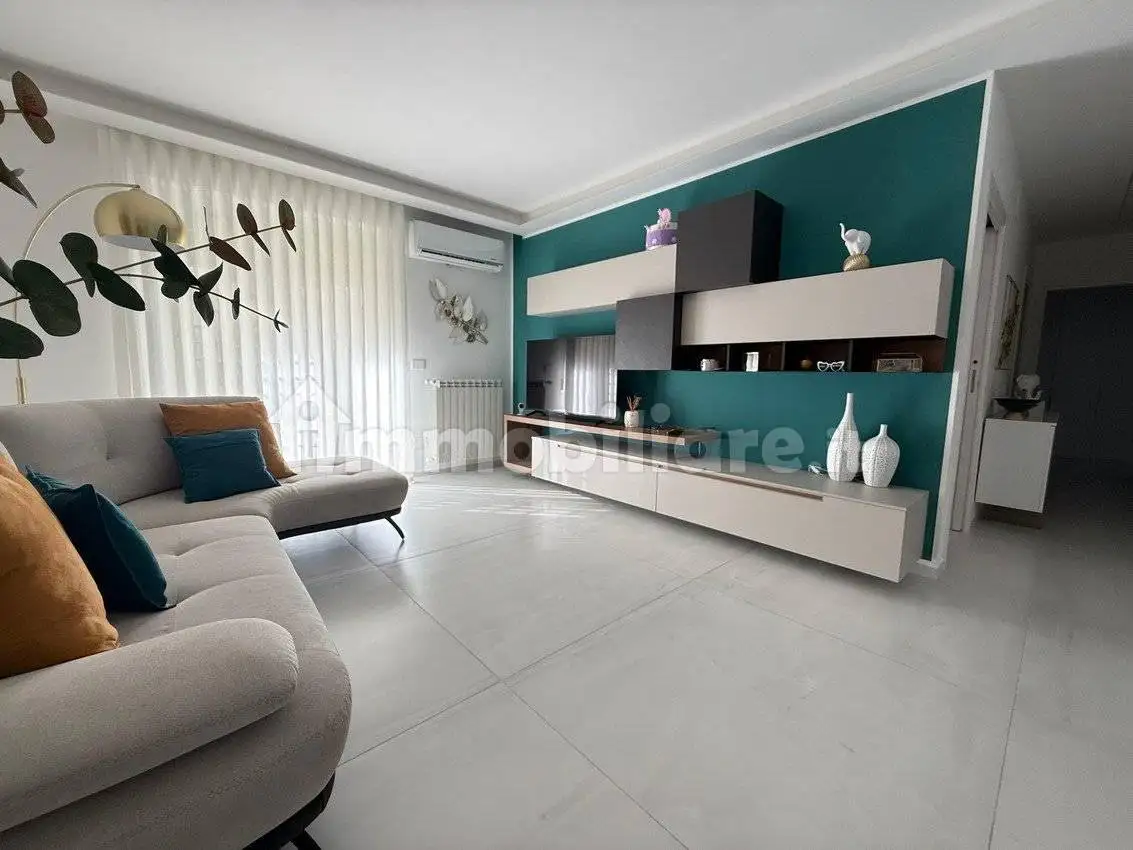 Trilocale via Benigno Zaccagnini, Capurso - foto 2