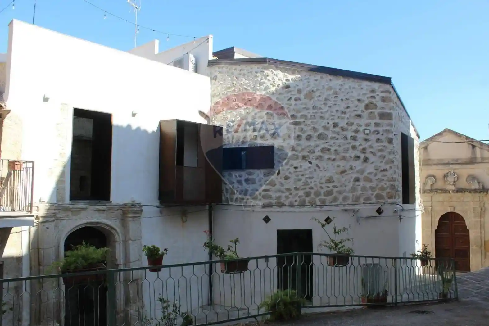 Palazzo - Edificio in vendita a Favara