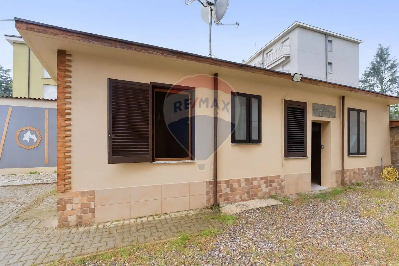 Terratetto unifamiliare via cappuccini 101, Centro, Cerro Maggiore - foto 2