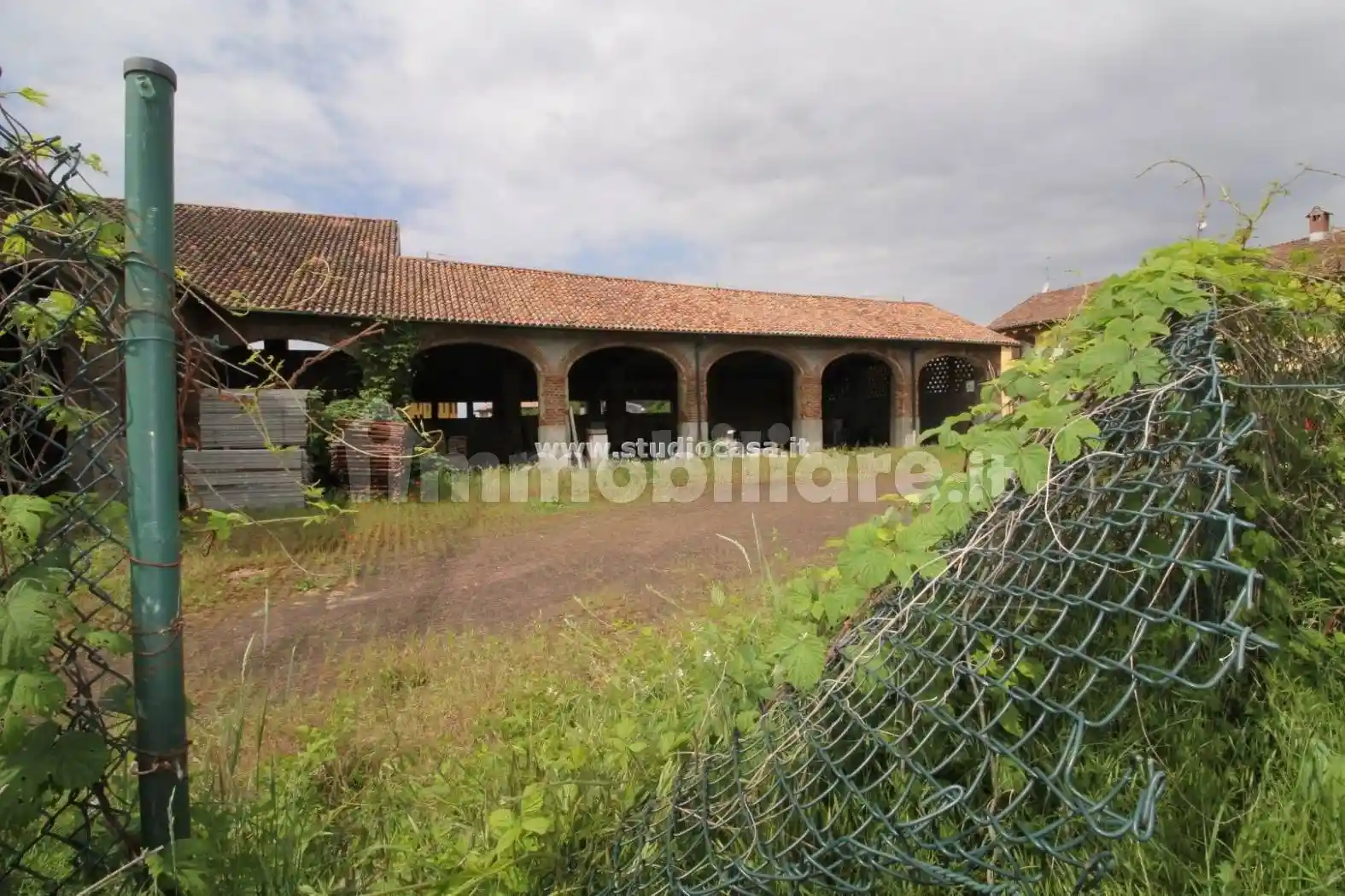 Palazzo - Edificio in vendita a Caselle Lurani