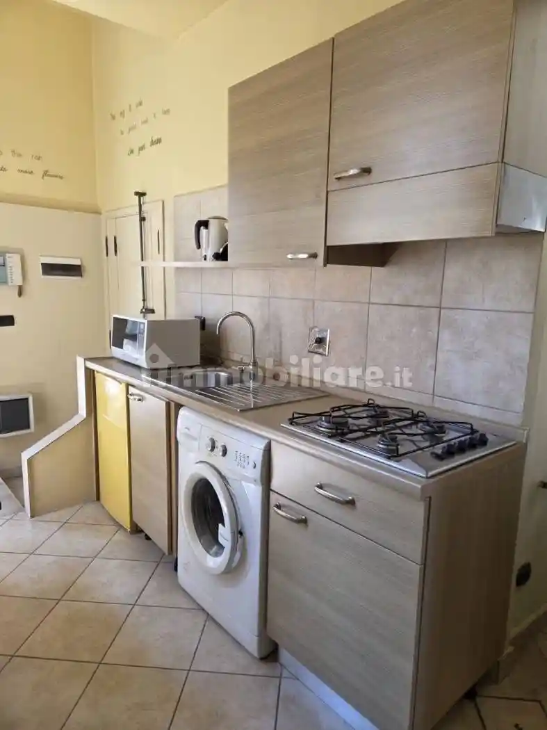 Palazzo - Edificio in Affitto - foto 3