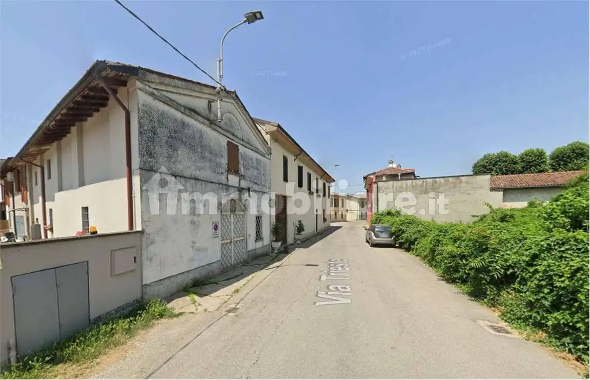 Palazzo - Stabile in asta a Casalbuttano ed Uniti