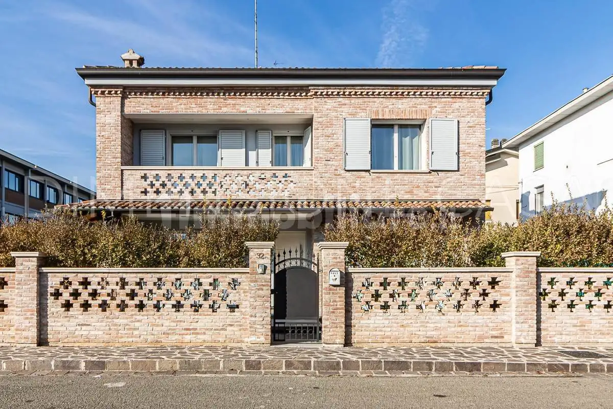 Villa in vendita a Carpi