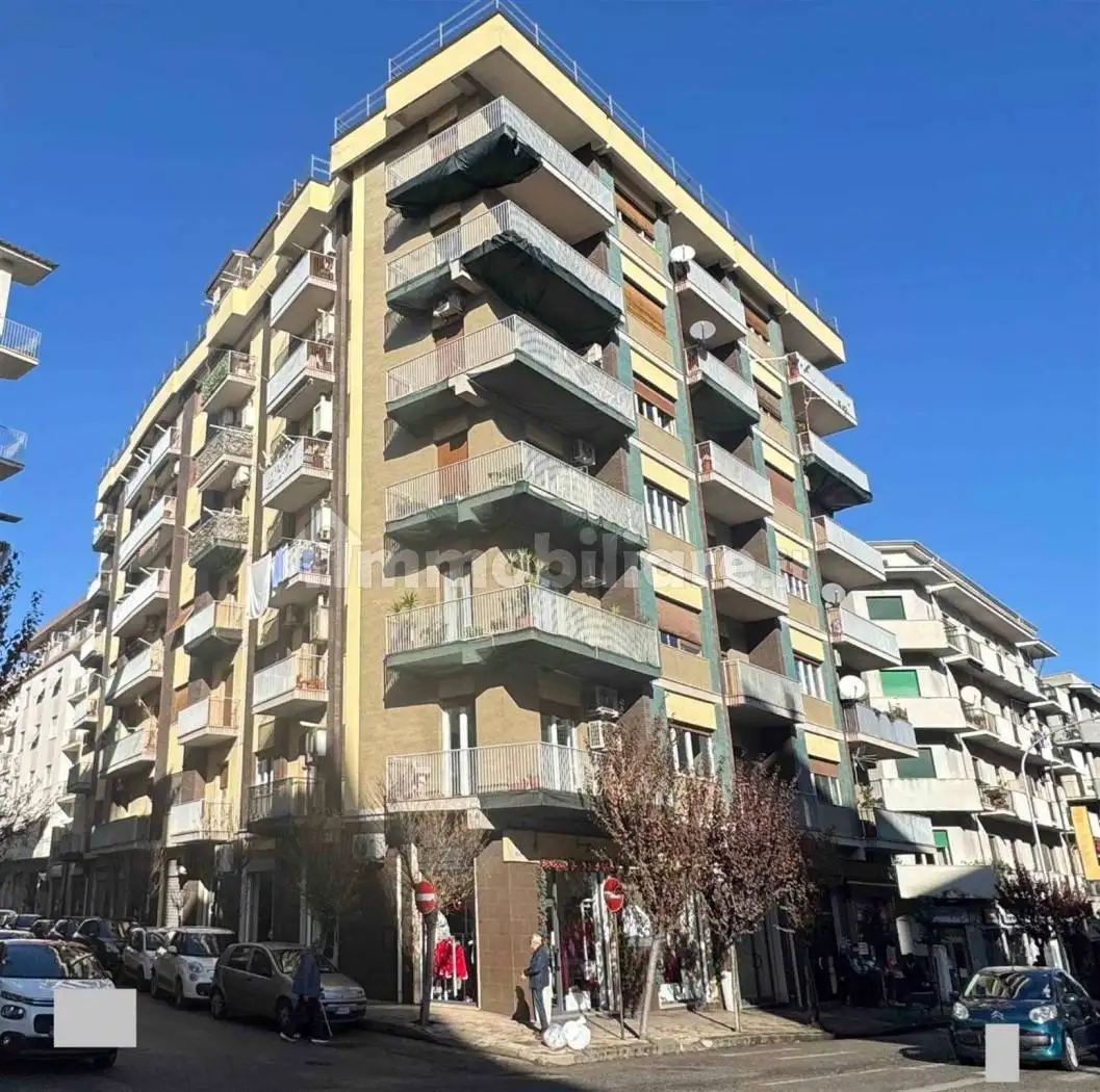 Quadrilocale via De Cardona  12, Centro, Cosenza - foto 2