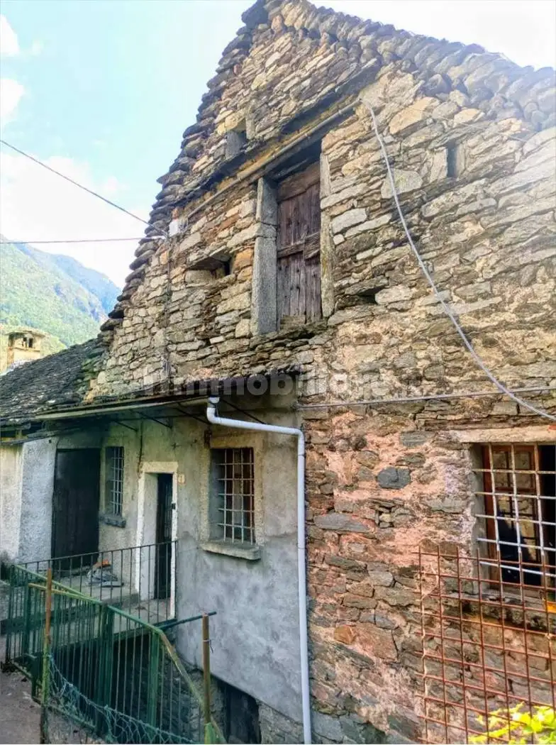 Rustico - Casale in vendita a Varzo