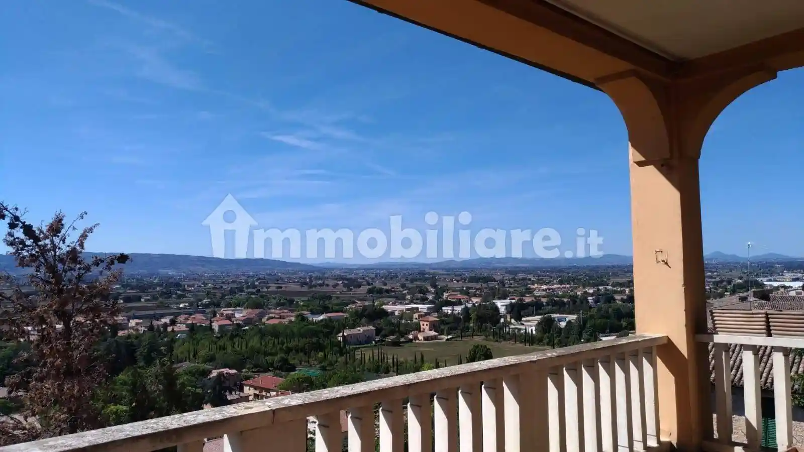 Palazzo - Edificio in vendita a Spello