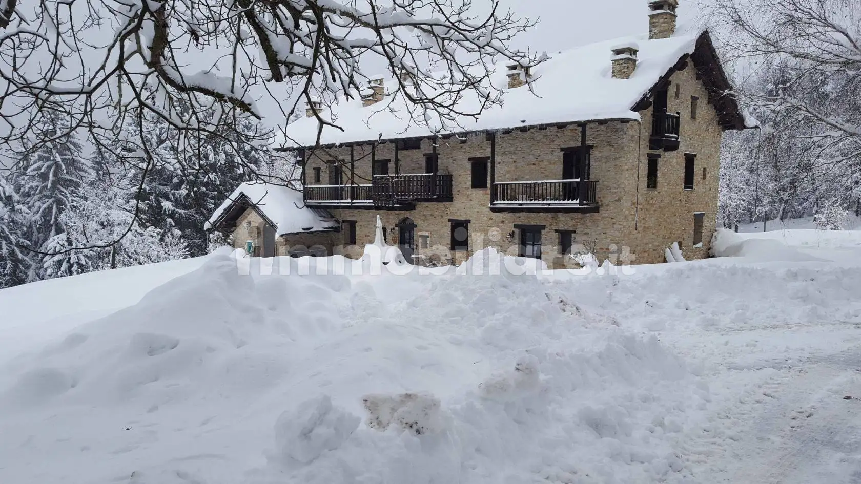 Appartamento in vendita a Roburent