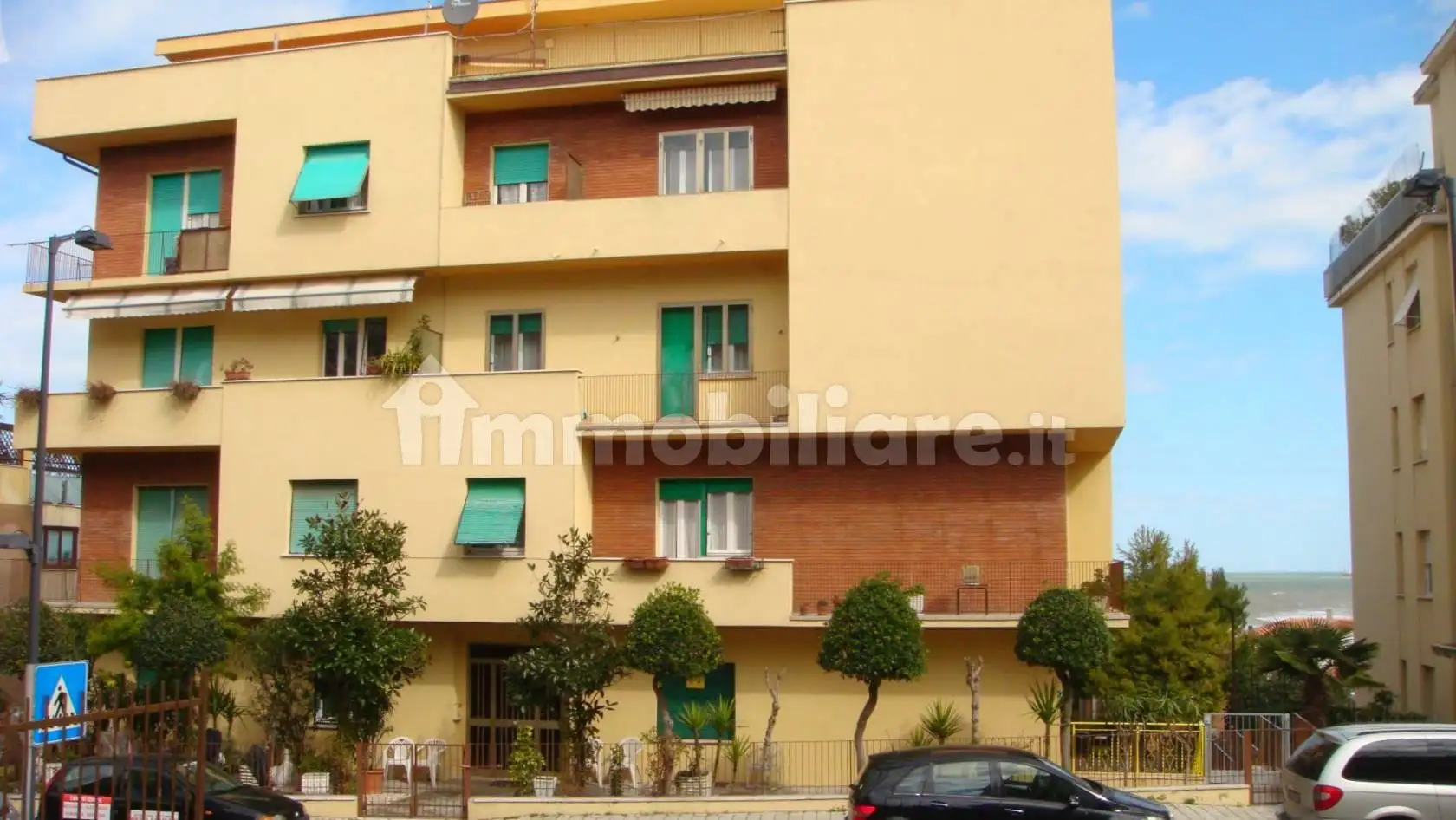 Appartamento in vendita a Falconara Marittima