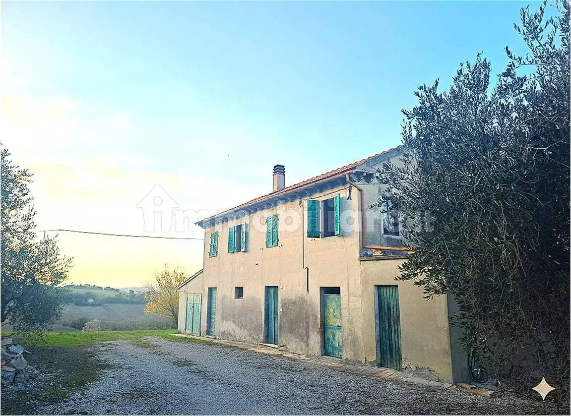 Casa indipendente in vendita a Belvedere Ostrense