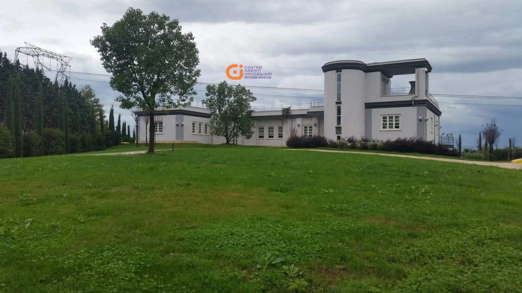 Villa in vendita a Latina