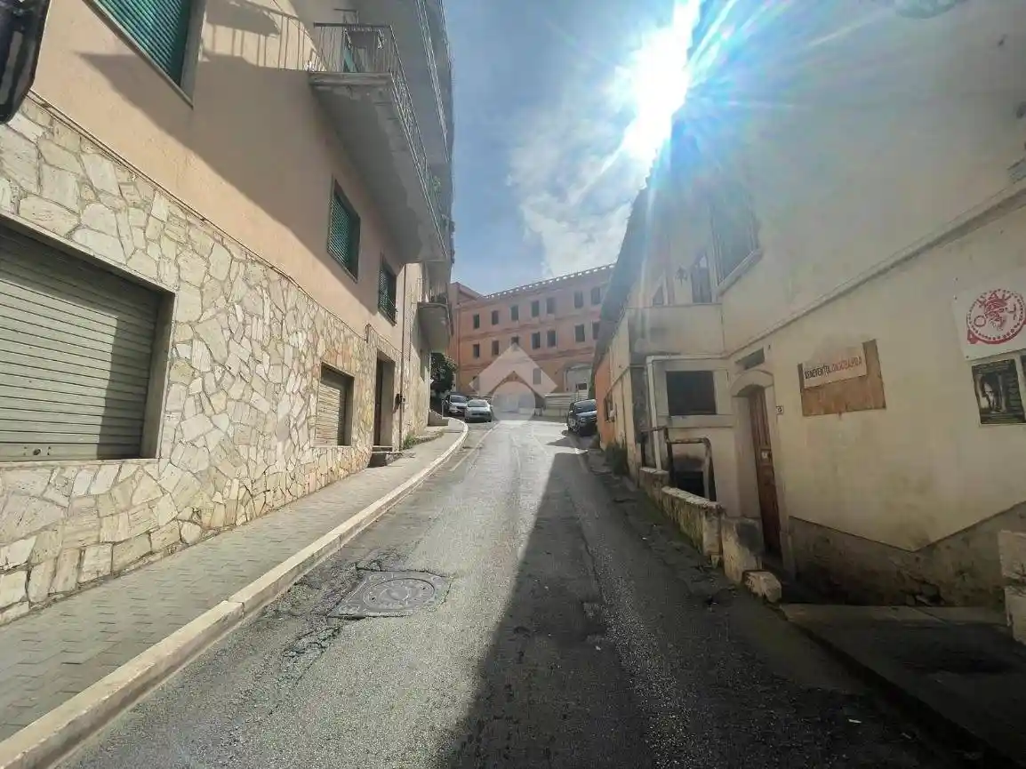 Bilocale via Bosco Lucarelli 8, Centro Storico, Benevento - foto 3