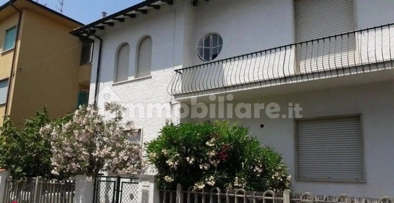 Appartamento via Damiano Chiesa, Lido di Camaiore, Camaiore - foto 2