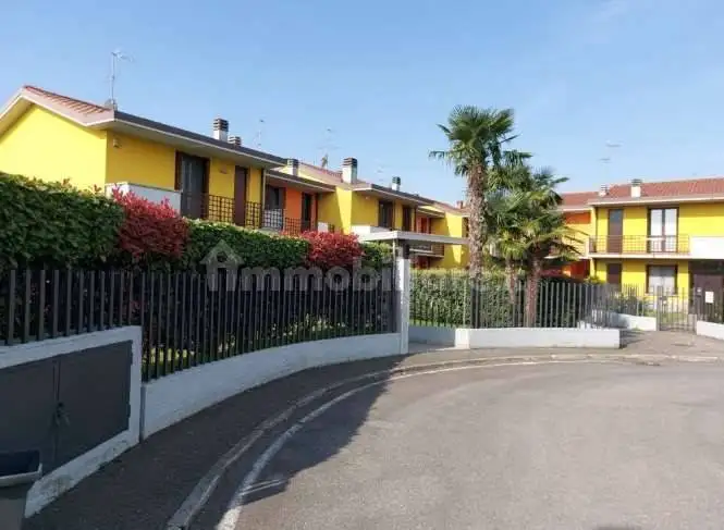 Villetta a schiera in asta a Bagnatica