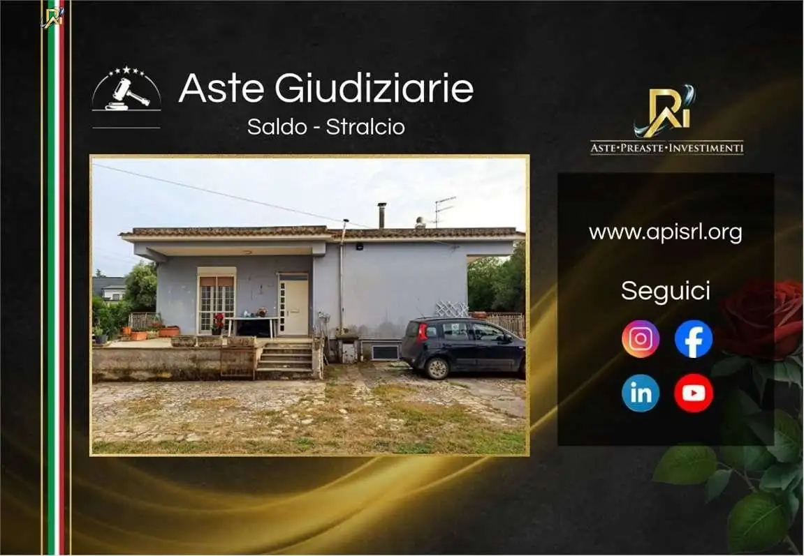 Villa in asta a Latina