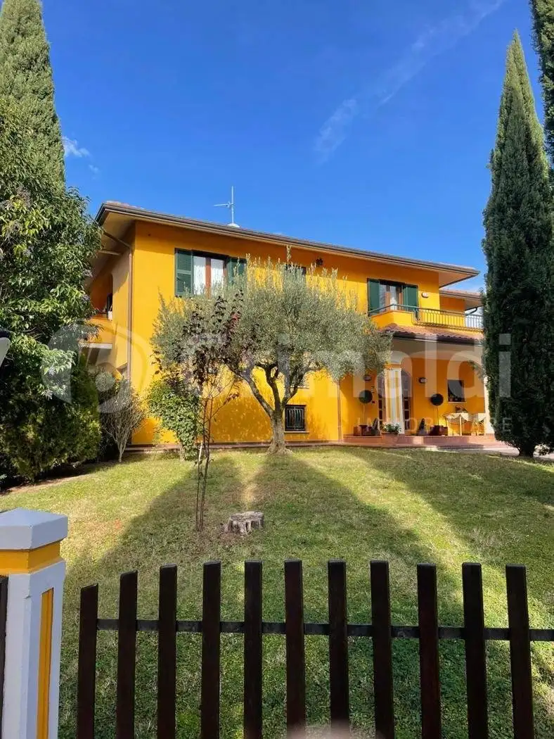 Casa indipendente in vendita a Bettona