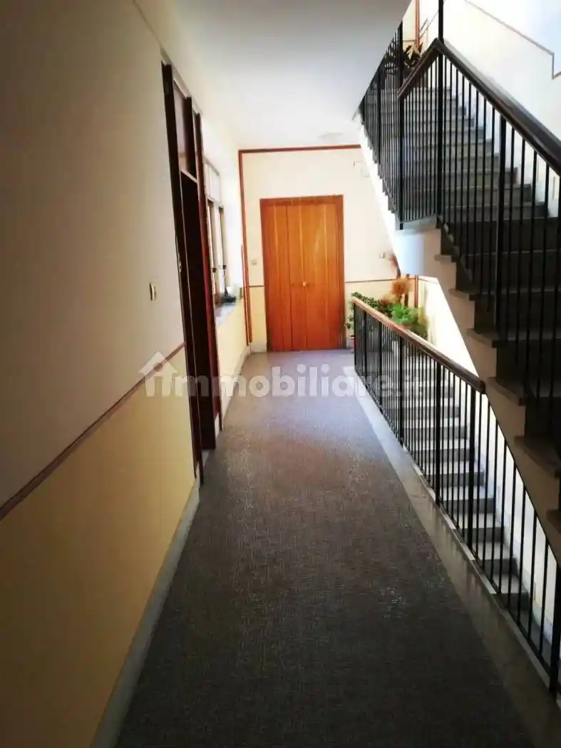 Trilocale via Brigata Avellino 21, Emanuele II, C. Colombo, Morelli e Silvati, Avellino - foto 3