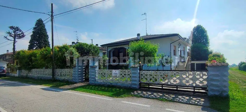 Villa in vendita a Stienta