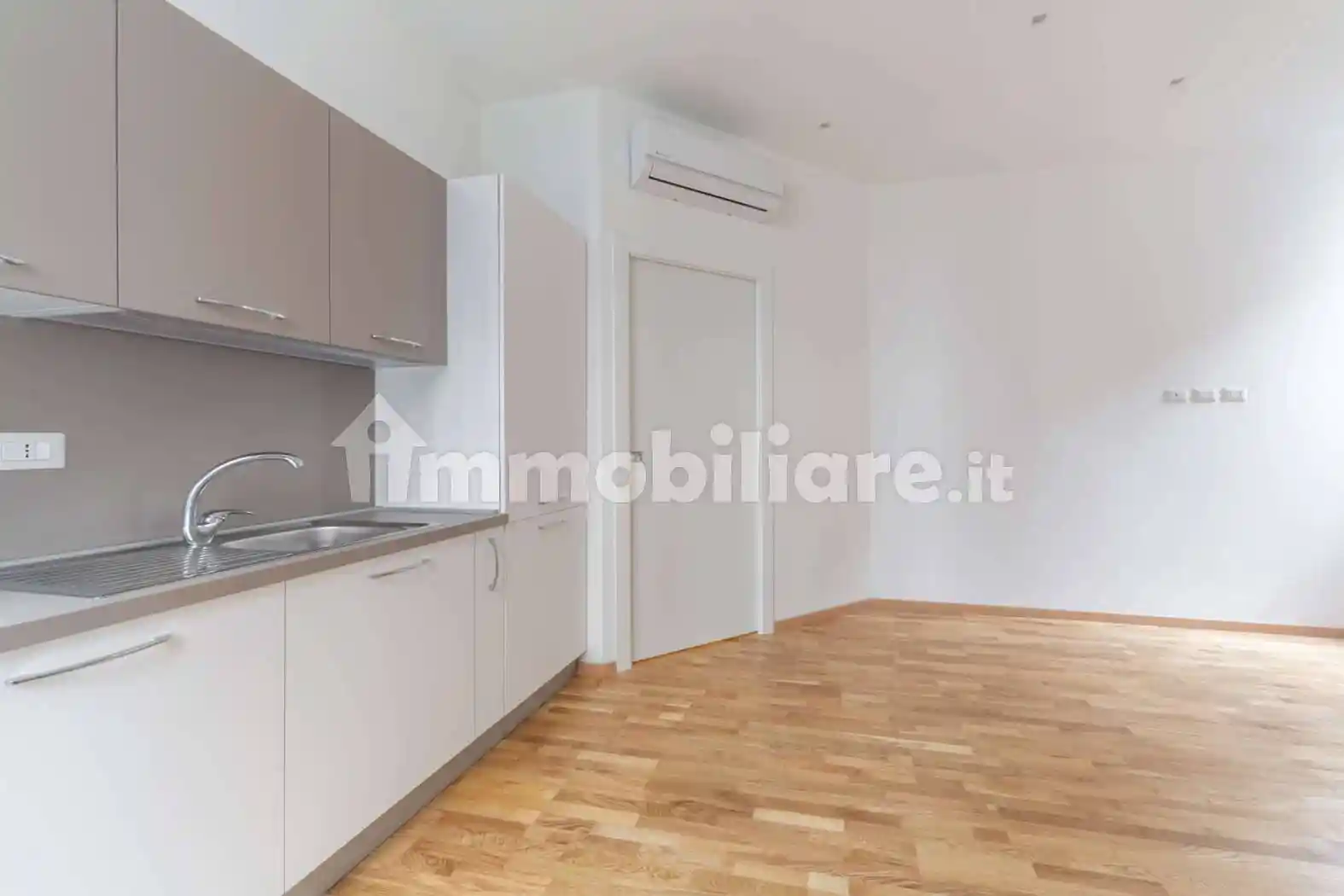 Trilocale viale Enrico Martini 9, Corvetto, Milano - foto 4