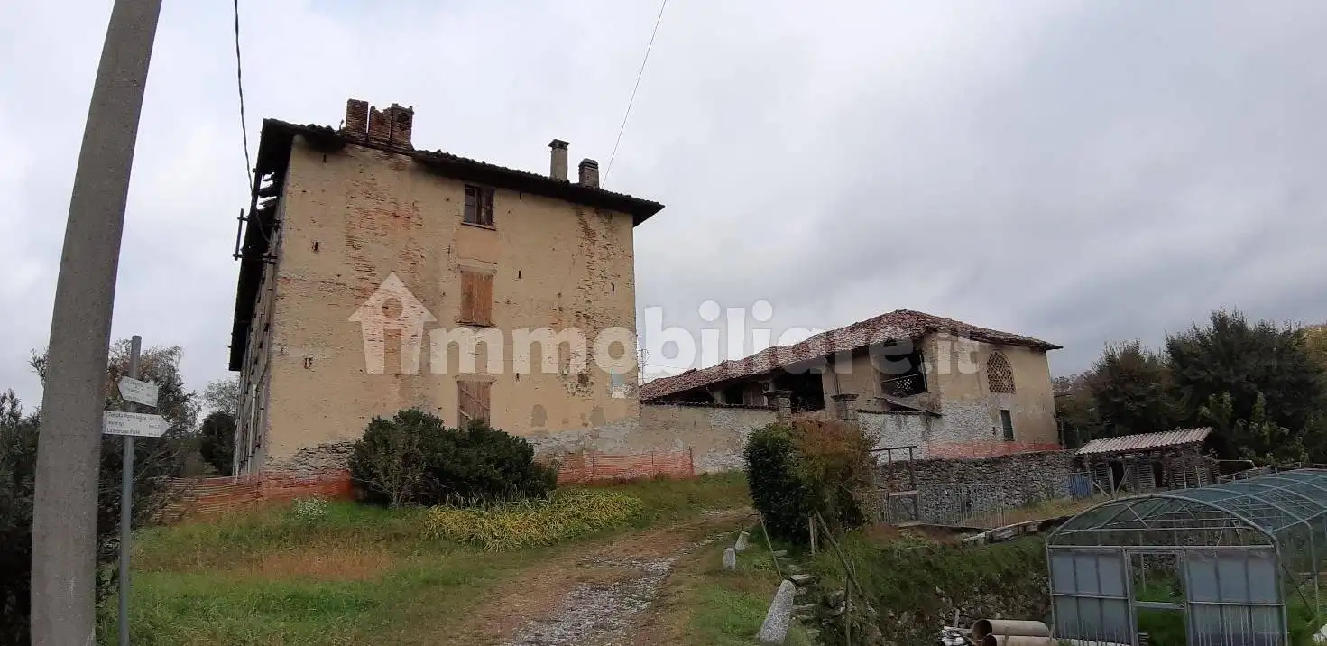 Appartamento in asta a Lurago d'Erba