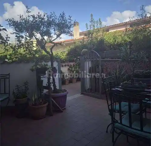 Villa in vendita a Pomezia