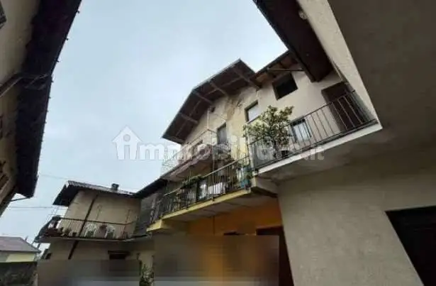 Appartamento in asta a Cocquio-Trevisago