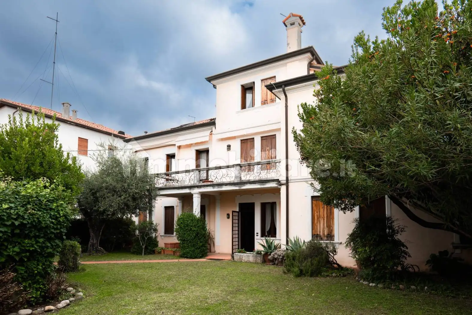 Villa in vendita a Bassano del Grappa