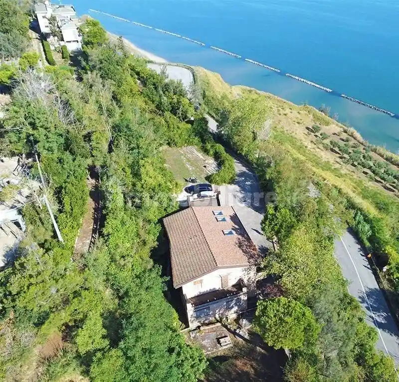 Villa unifamiliare Strada delle Rive di Fiorenzuola, Monte San Bartolo, Pesaro - foto 2
