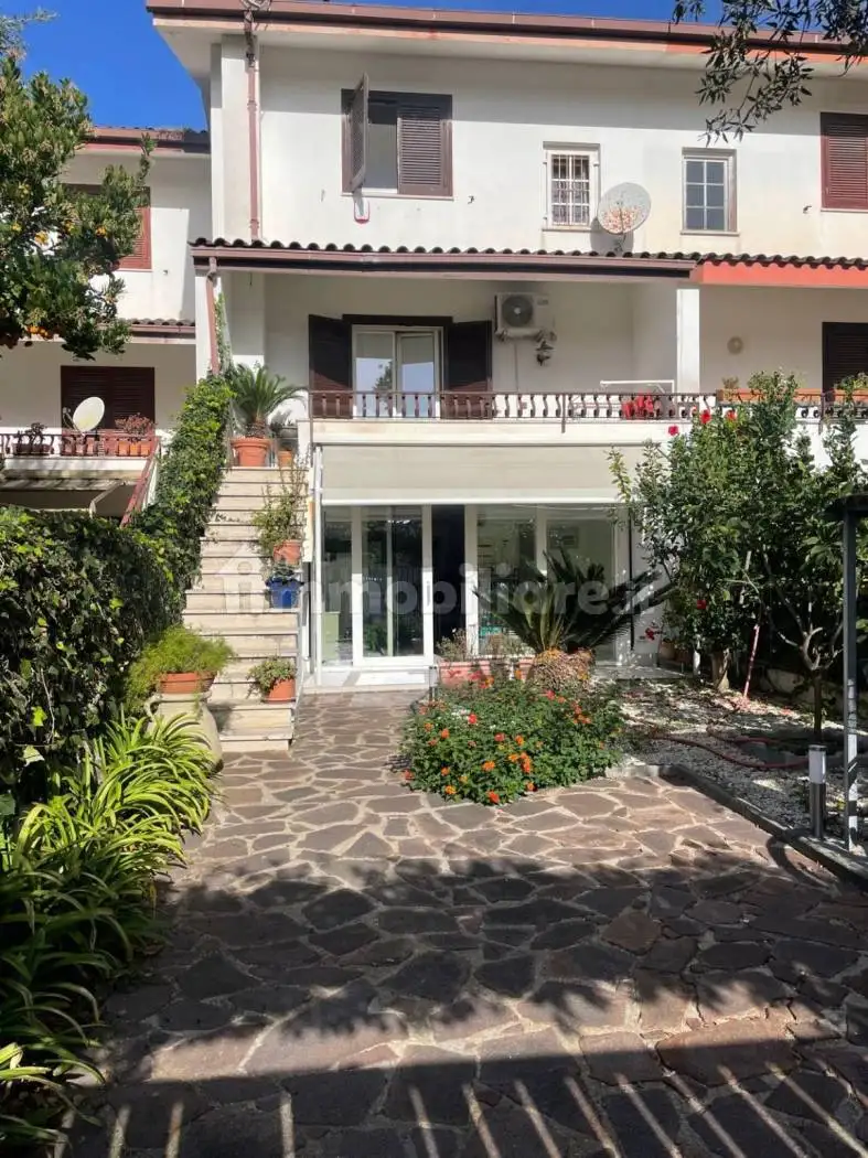 Villetta a schiera in vendita a Fiumicino