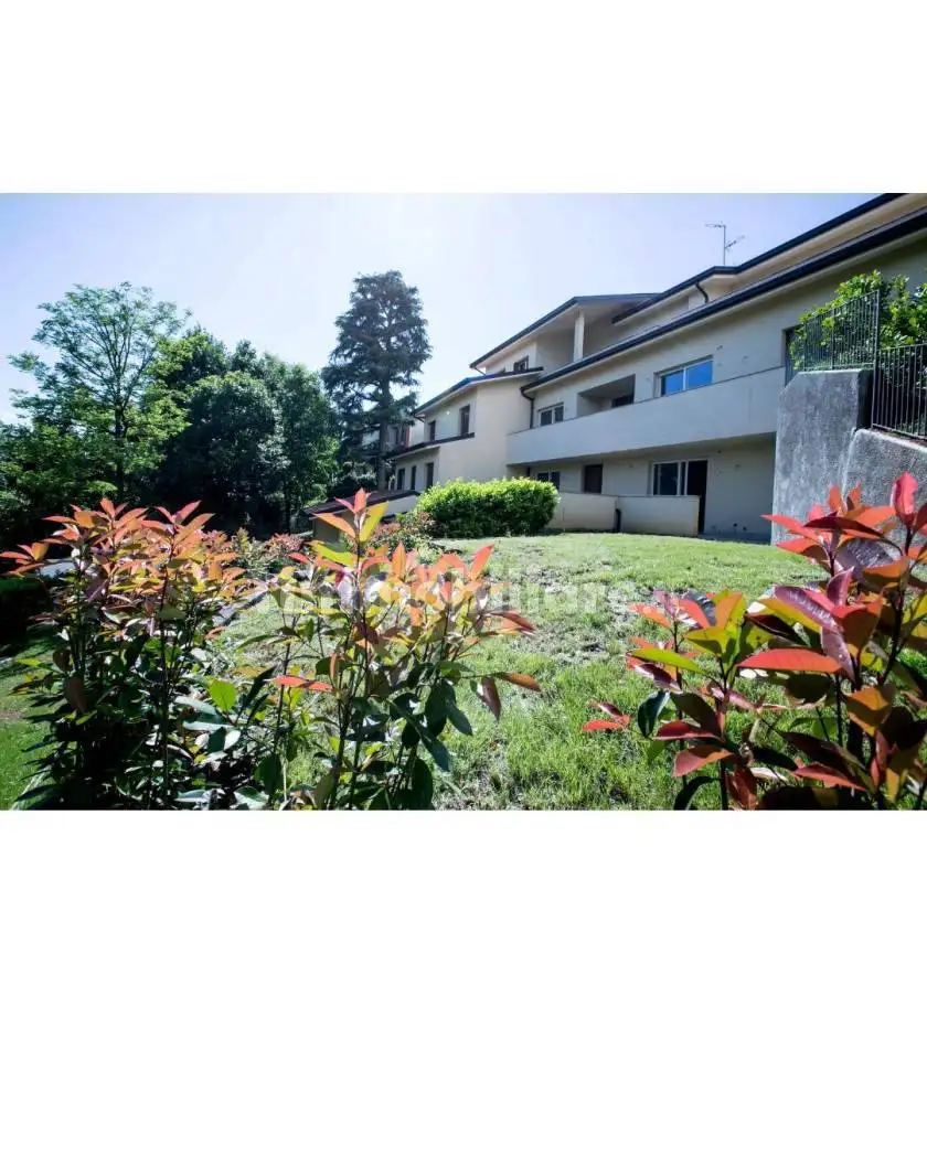 Appartamento in vendita a Biassono