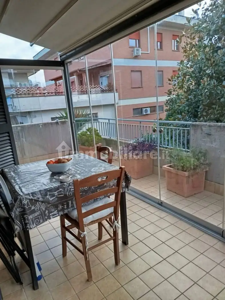 Trilocale viale della Repubblica 242, Santa Maria delle Mole, Marino - foto 2