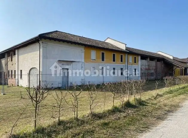 Palazzo - Stabile in asta a Vigevano