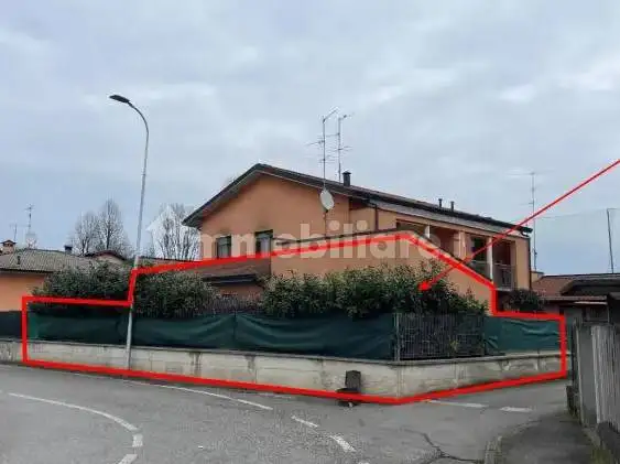 Appartamento in asta a Pandino