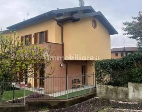 Villetta a schiera all'asta via Manzoni, Albiolo - foto 4