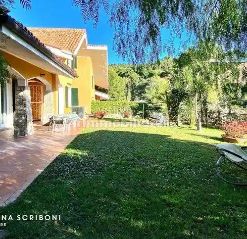 Villa in vendita a Andora