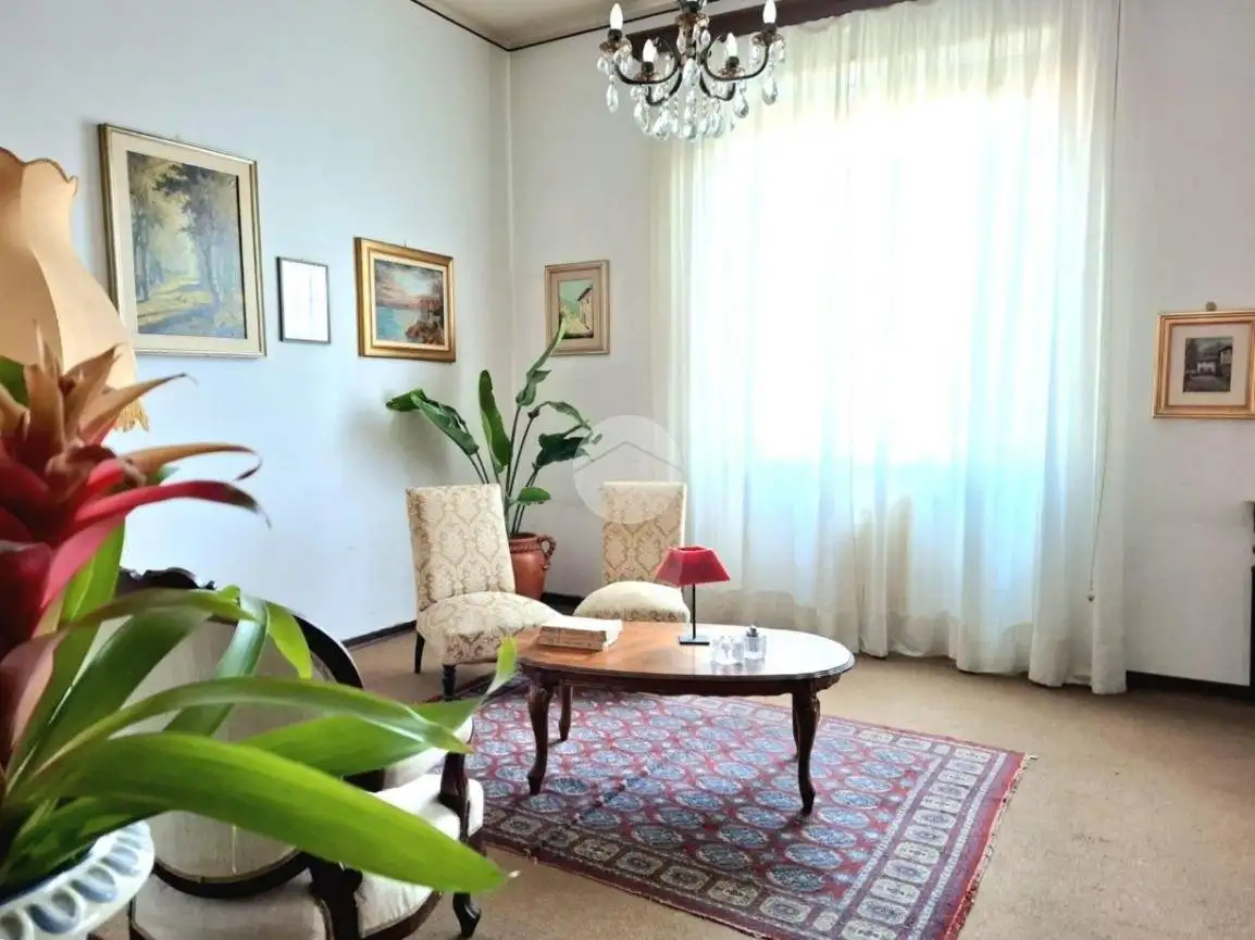 Appartamento in vendita a Voghera