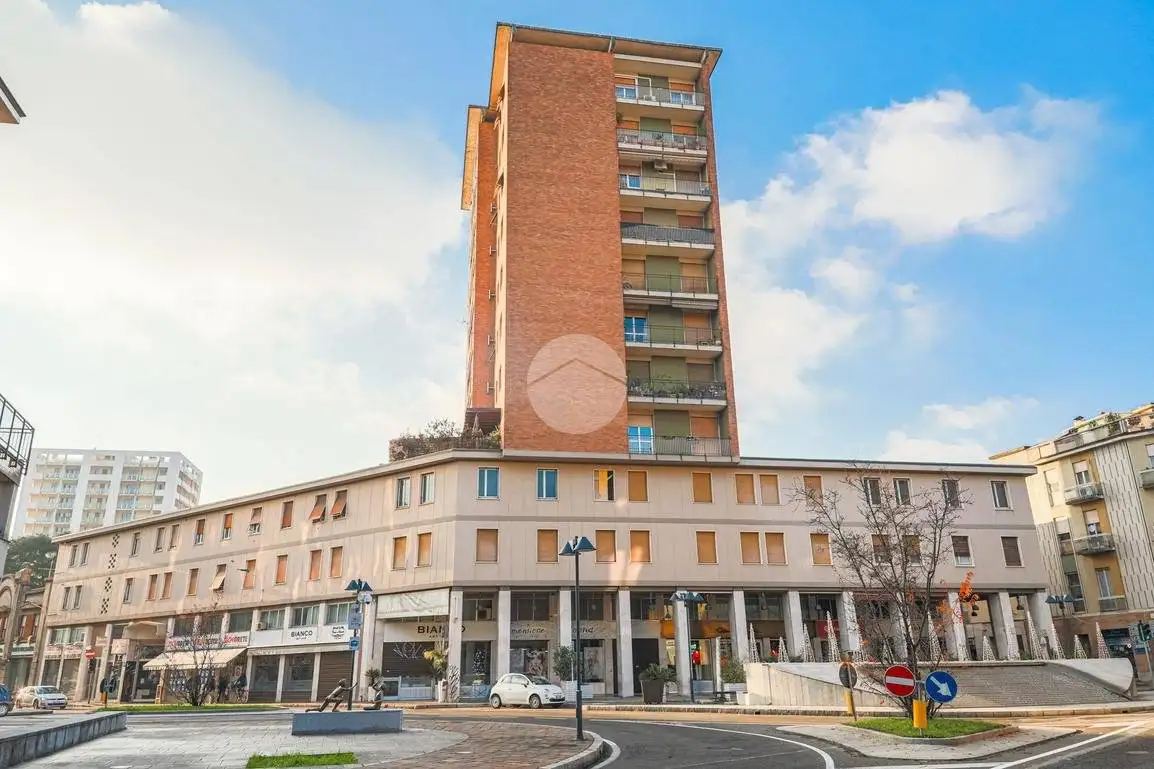 Appartamento in vendita a Seregno