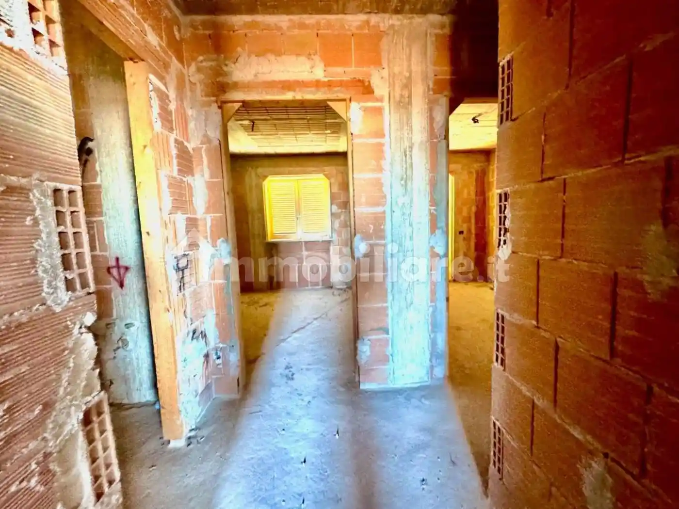 Appartamento da ristrutturare, primo piano, Zona Industriale, Massa - foto 5