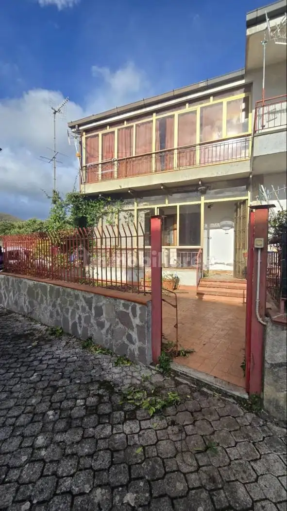 Appartamento in vendita a Roccamonfina