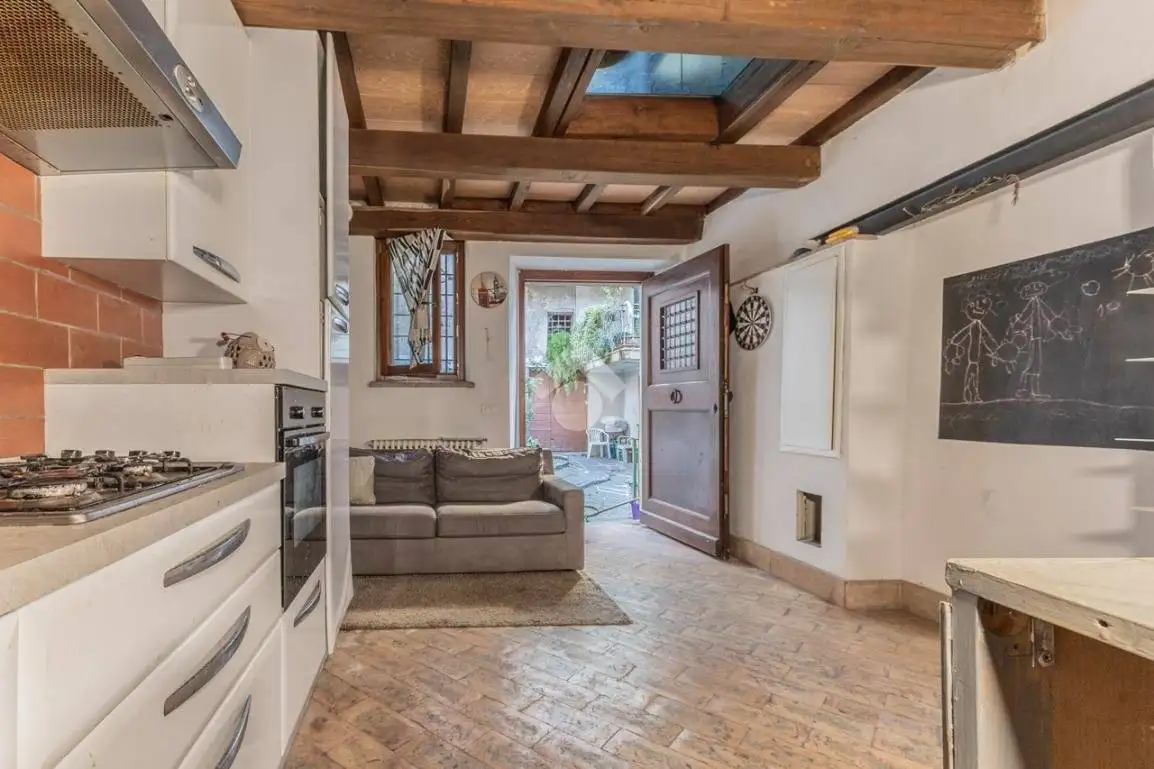 Trilocale vicolo Sciapparino 4, Centro, Capranica - foto 3