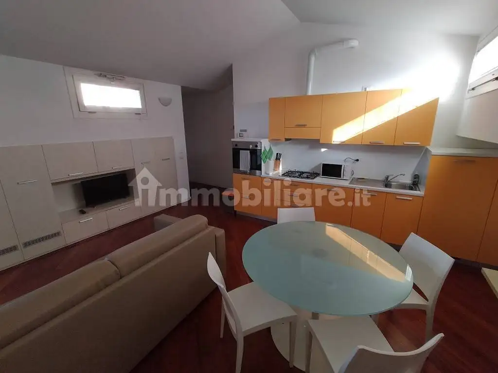 Bilocale ottimo stato, quarto piano, Centro, Cremona - foto 2