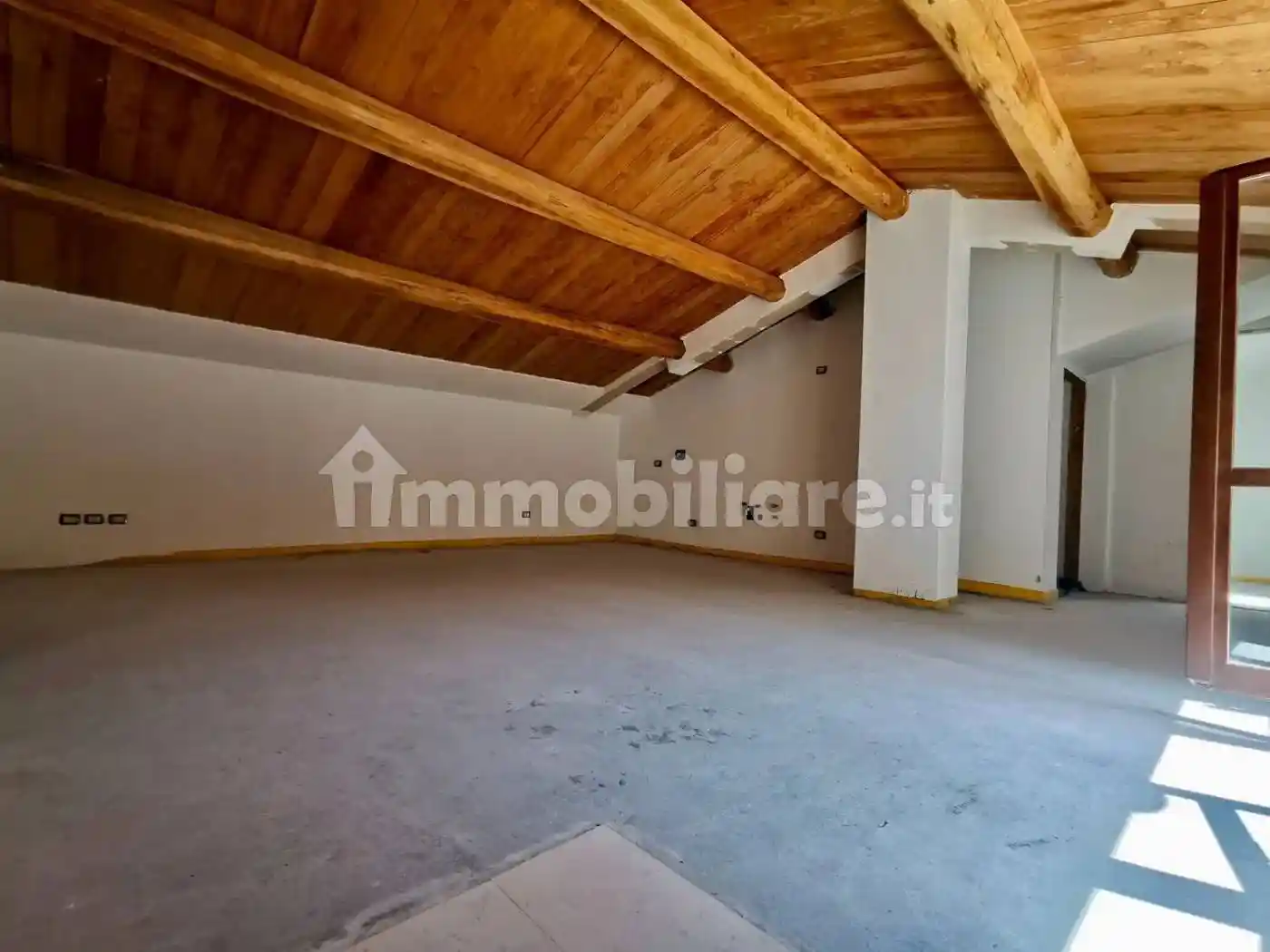 Trilocale viale Trento E Trieste, Centro Storico, Spoleto - foto 4