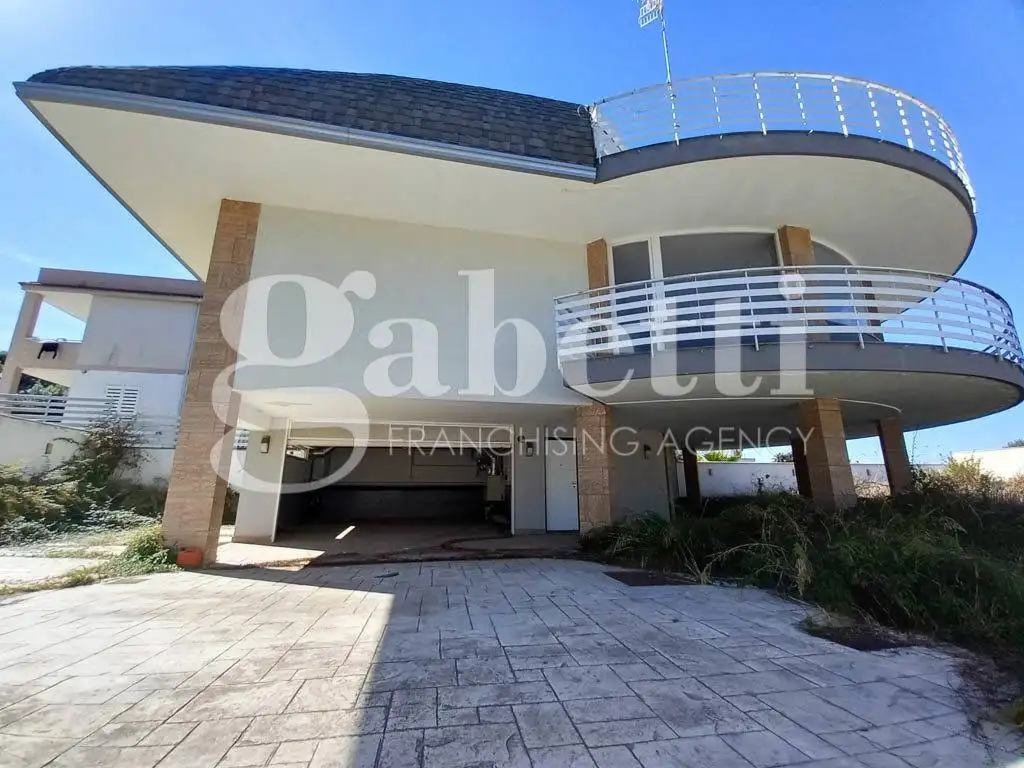 Villa in vendita a Giugliano in Campania