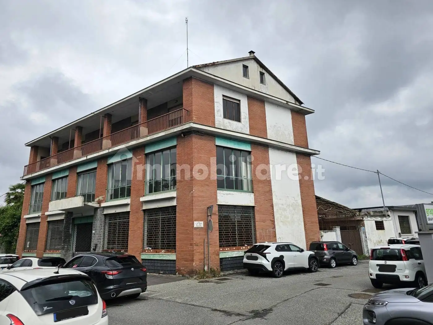 Palazzo - Edificio in vendita a Torino