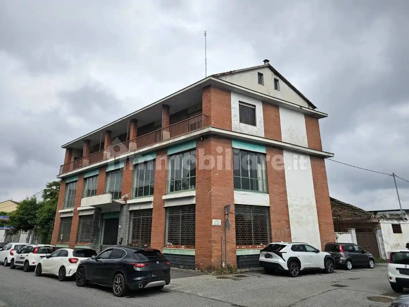 Palazzo - Edificio in Vendita - foto 2