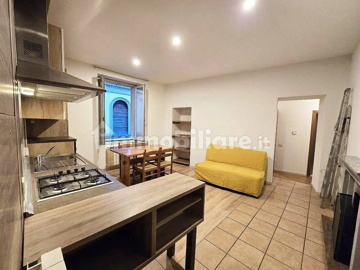 Bilocale via Dante 1, Centro, Cantù - foto 4