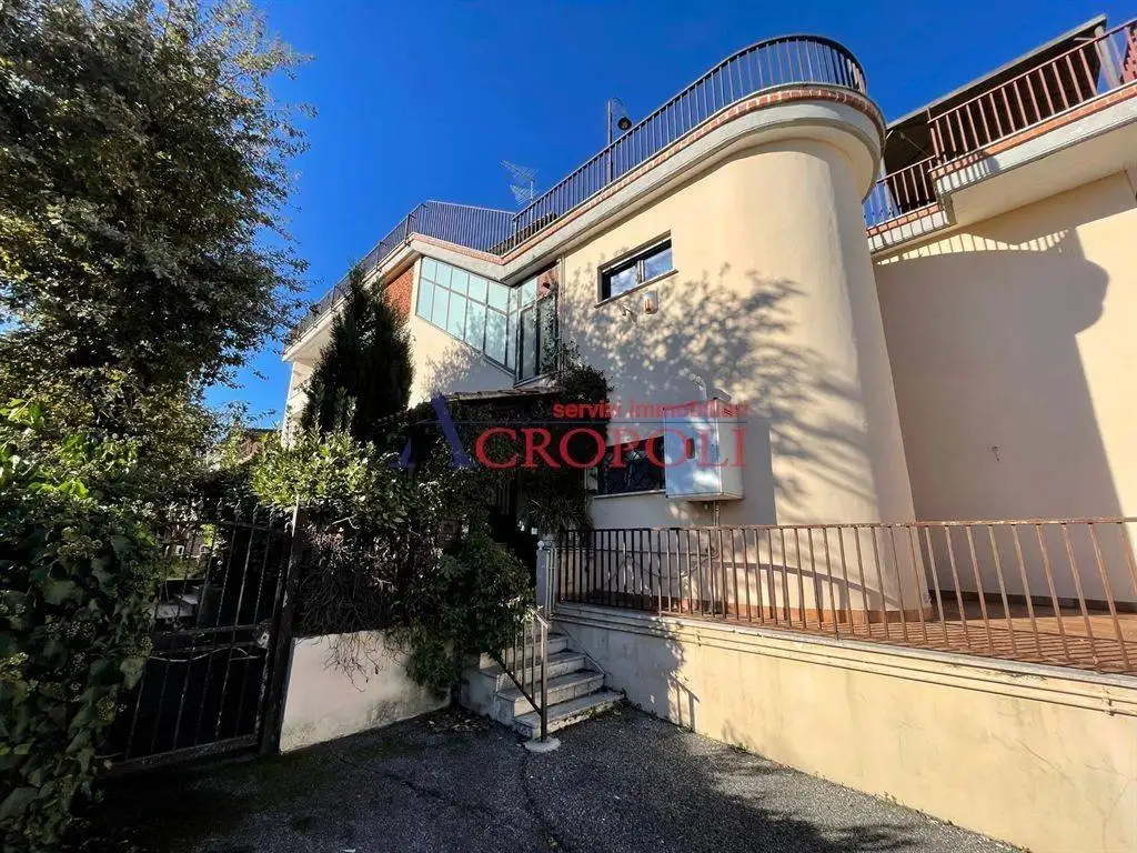 Appartamento via Monte Fumaiolo, Centro, Anguillara Sabazia - foto 3