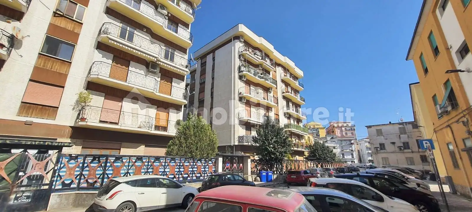 Trilocale buono stato, terzo piano, Centro, Battipaglia - foto 4