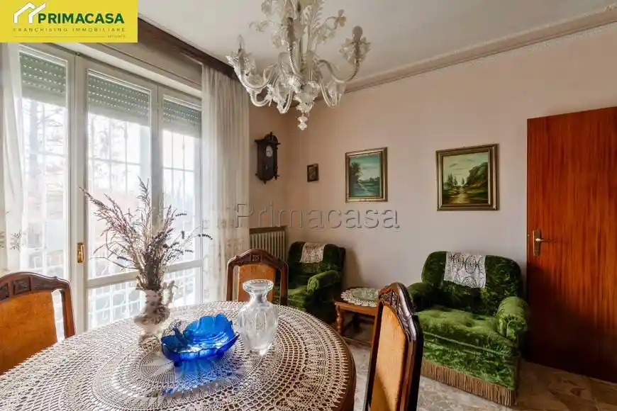 Appartamento via Arnaldo Ghidoni 5, Centro, Correggio - foto 2