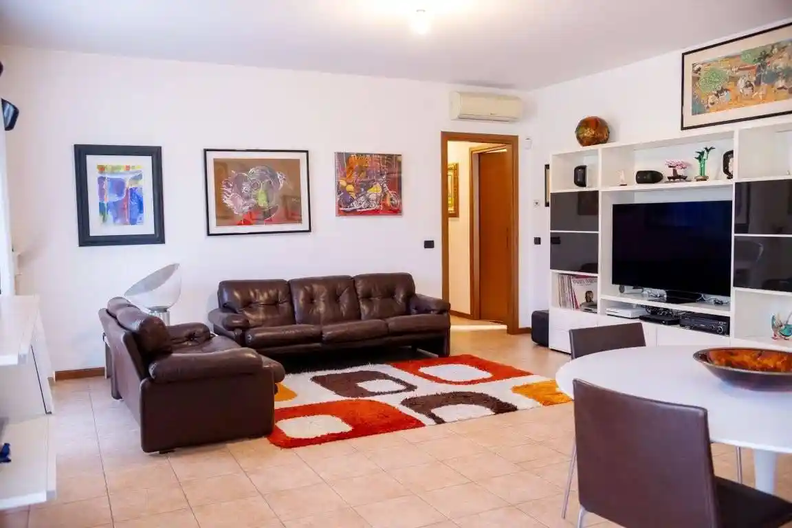 Quadrilocale via Umberto I 20, Centro, Arcore - foto 2